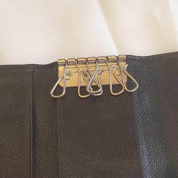 BVLGARI Black Classico Leather 6 Ring Key Case - Picture 10 of 13